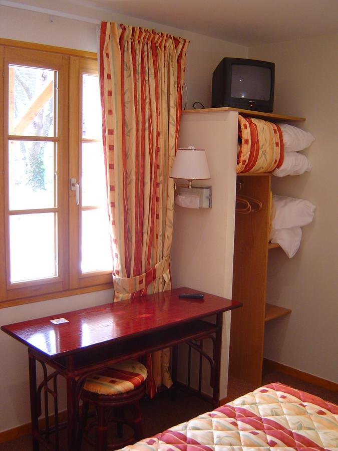 Hôtel De Normandie Conches-en-Ouche Extérieur photo